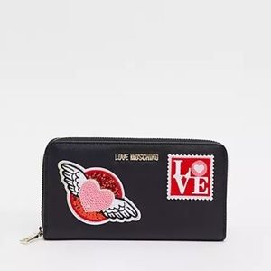 Love Moschino Full Zip Wallet !